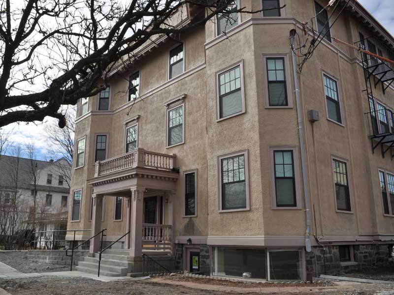 Capitol Square Apartments in Arlington